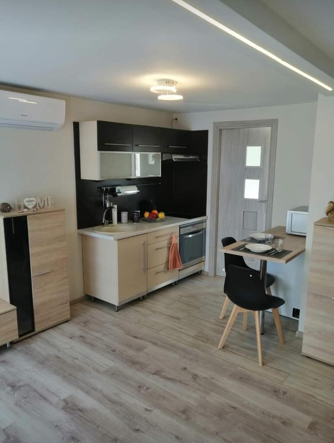 Domek Pod Lasem Opole Exteriör bild